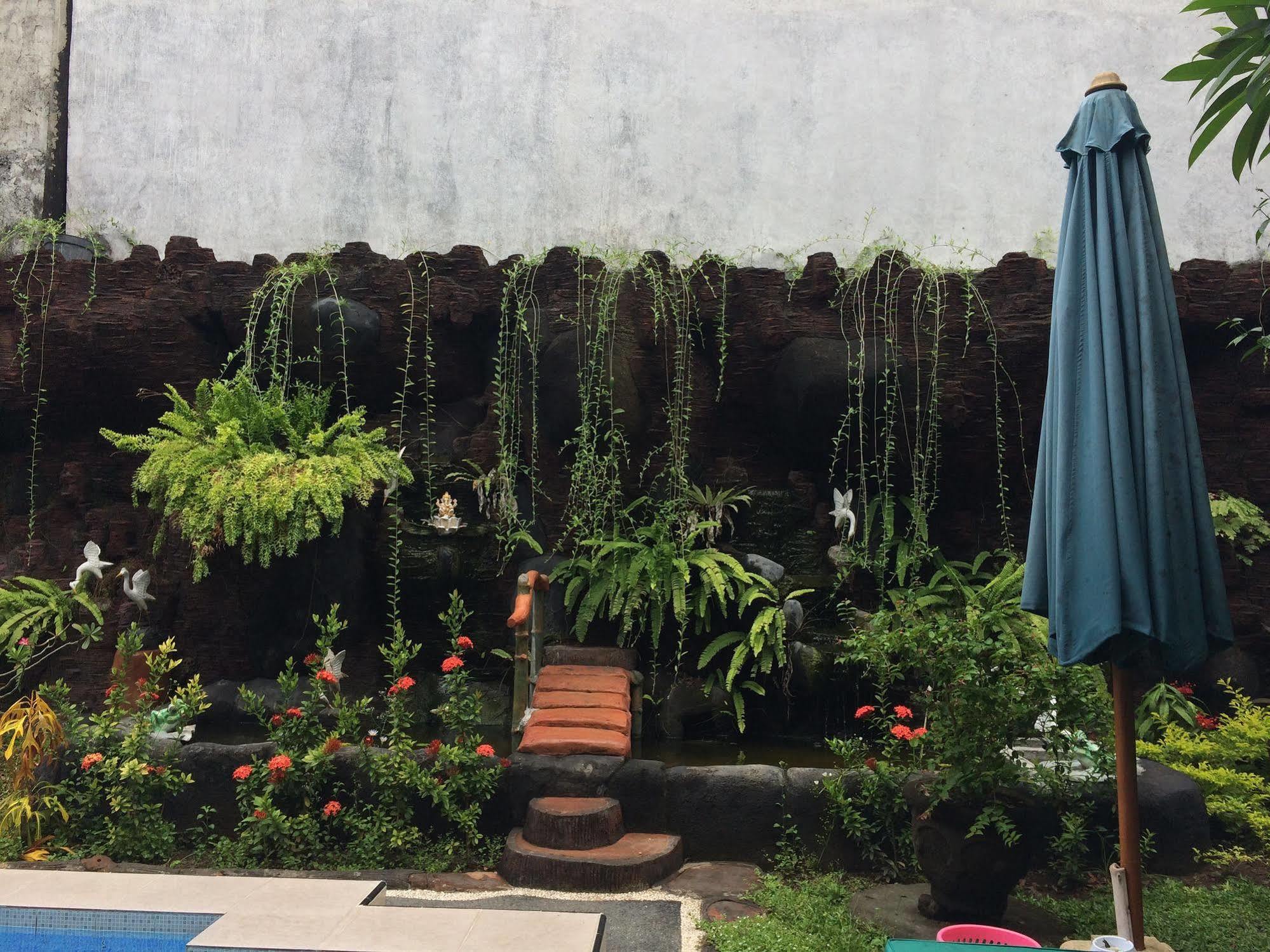 Jenny Bunker Homestay クタ エクステリア 写真
